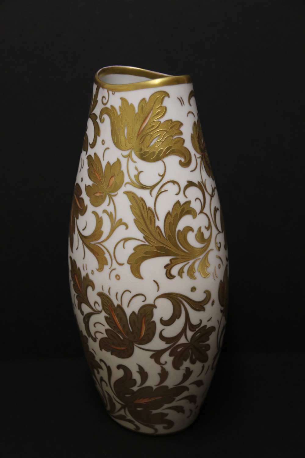 A fine Italian designer porcelain vase by Finzi View II