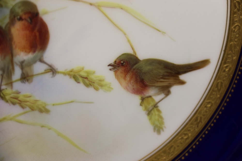 A charming Victorian Minton’s porcelain cabinet plate hand painted with Robins View V