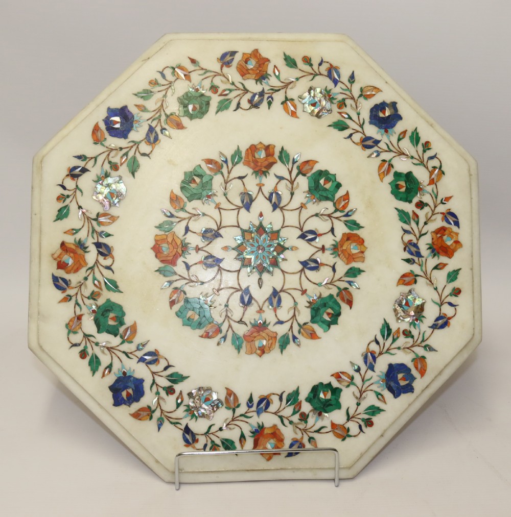 Indian white marble Table Top inlaid with semi precious cut stones, C 1900
