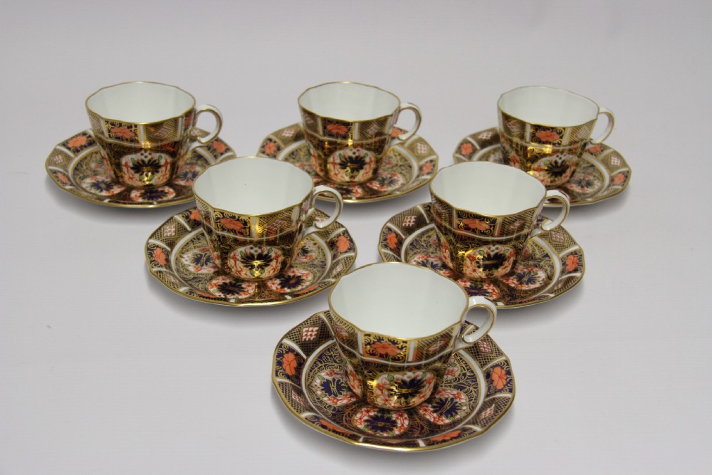 Crown Derby hand painted set of 6 cups and saucers, C 1910 -11