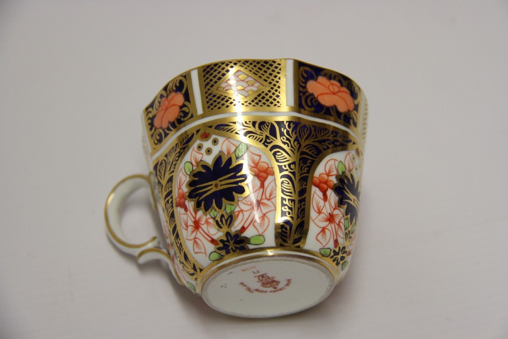 Crown Derby hand painted set of 6 cups and saucers, C 1910 -11 View X