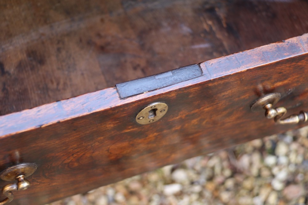 A good late 18th century three drawer oak dresser base   View VIII