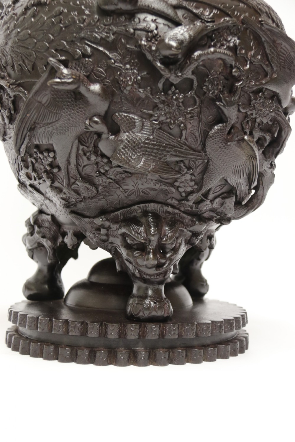 A large and impressive Japanese Meiji period bronze censer View XVIII