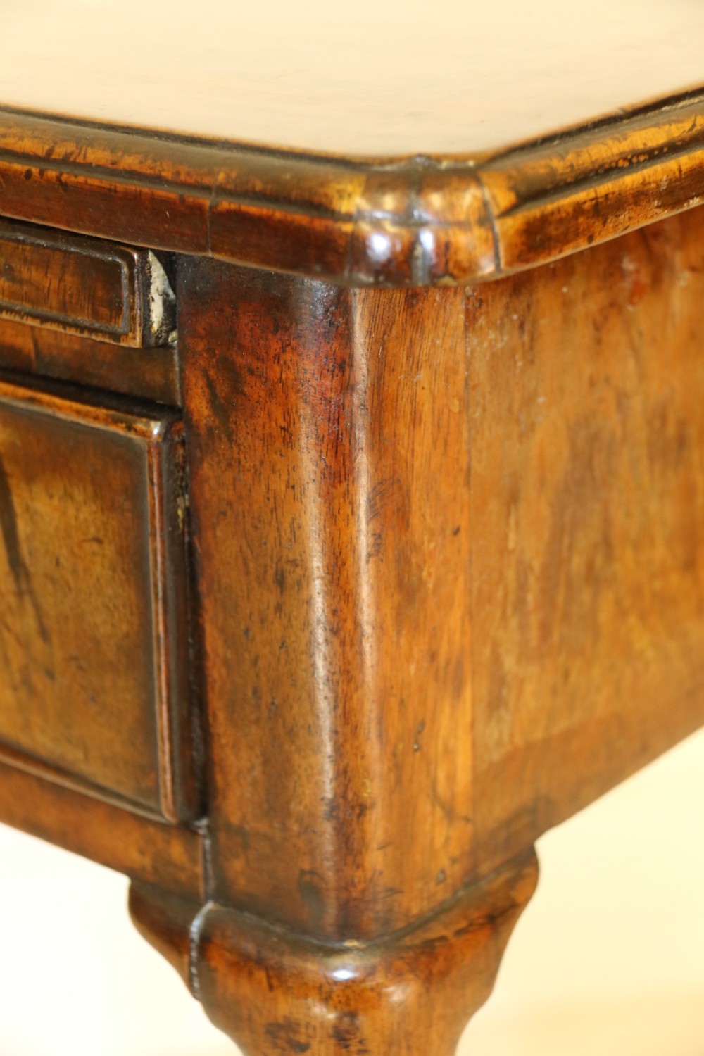 A Rare Early Georgian Figured  Walnut Writing Table C 1750 View XX