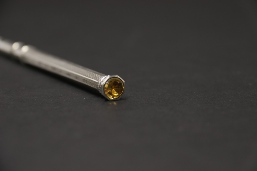 A Victorian silver pen/pencil by Cronin Wheeler & Co View IX