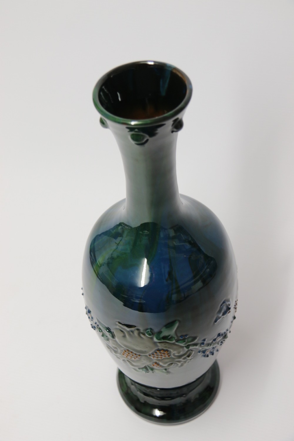 Sir Edmund Harry Elton Sunflower Studio pottery vase, C 1890 View XVII