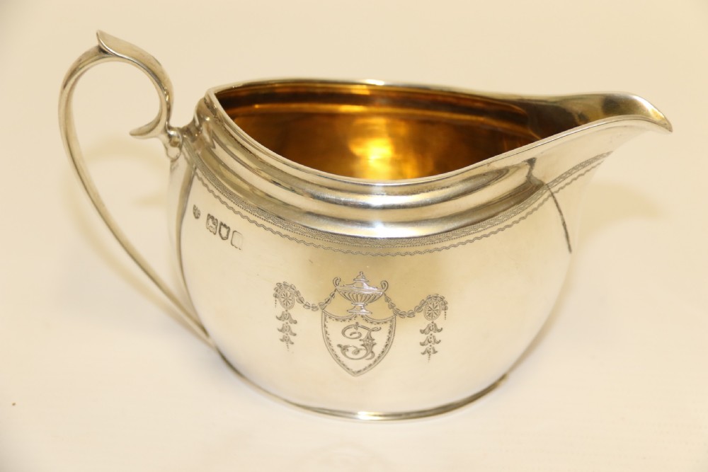 Exceptional Silver Tea Set by Edward Barnard and Sons View XVI