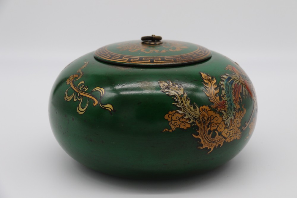 A decorative Chinese papier mache lacquered and hand painted lidded pot 

 View V
