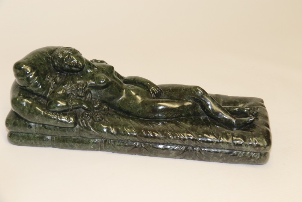 A superb 19th C Grand Tour Italian serpentine marble carved sculpture of Venus View XIV