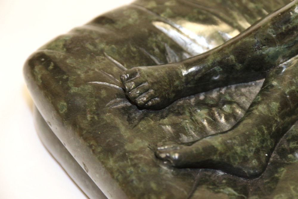 A superb 19th C Grand Tour Italian serpentine marble carved sculpture of Venus View XVI