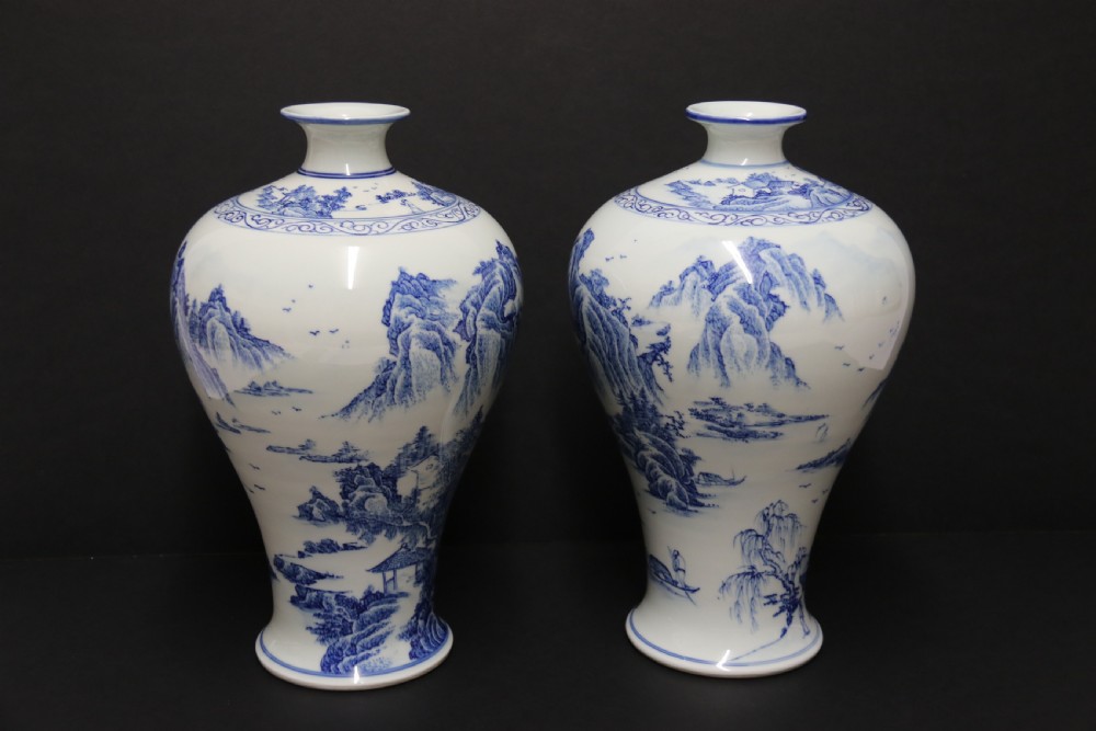 A fine pair of Chinese Republican period blue and white hand painted porcelain vases View II