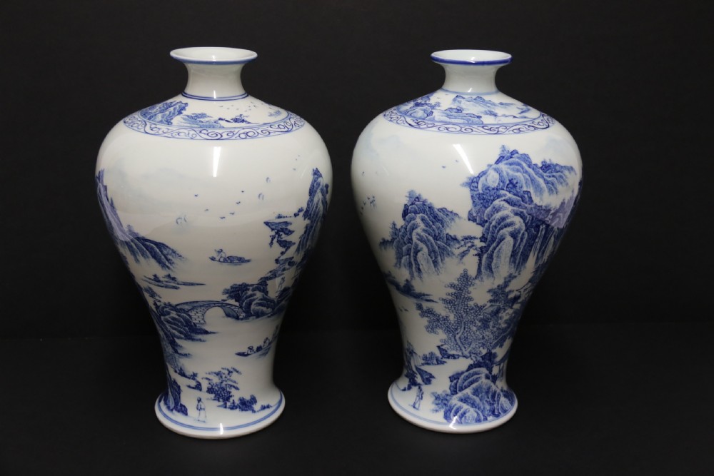 A fine pair of Chinese Republican period blue and white hand painted porcelain vases View VI