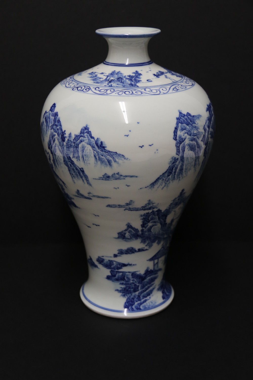 A fine pair of Chinese Republican period blue and white hand painted porcelain vases View XIV