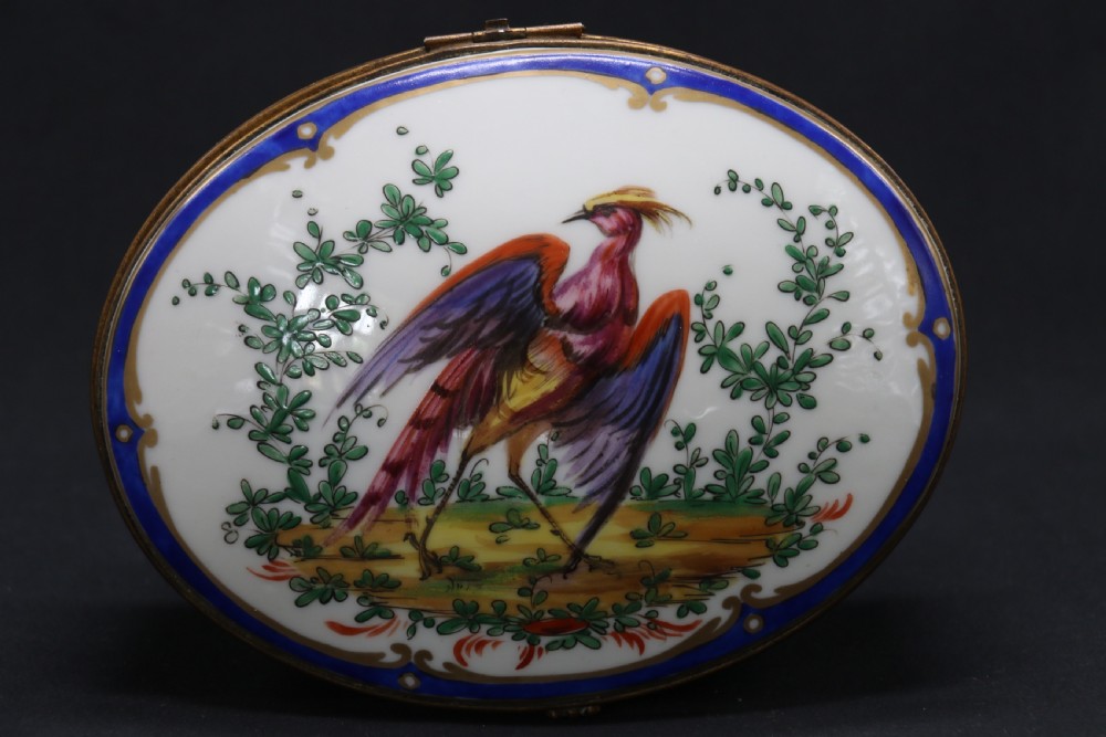 A late 19th century French hand painted porcelain oval box by Samson of Paris View III