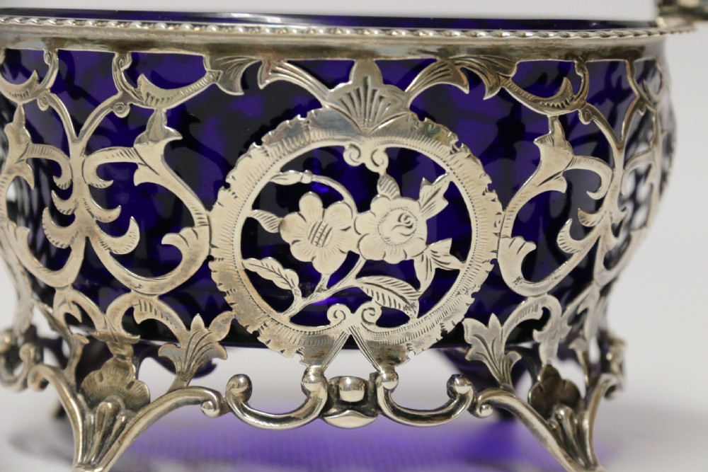 Edwardian silver sugar basket with original blue glass liner 1902 -3 View XI