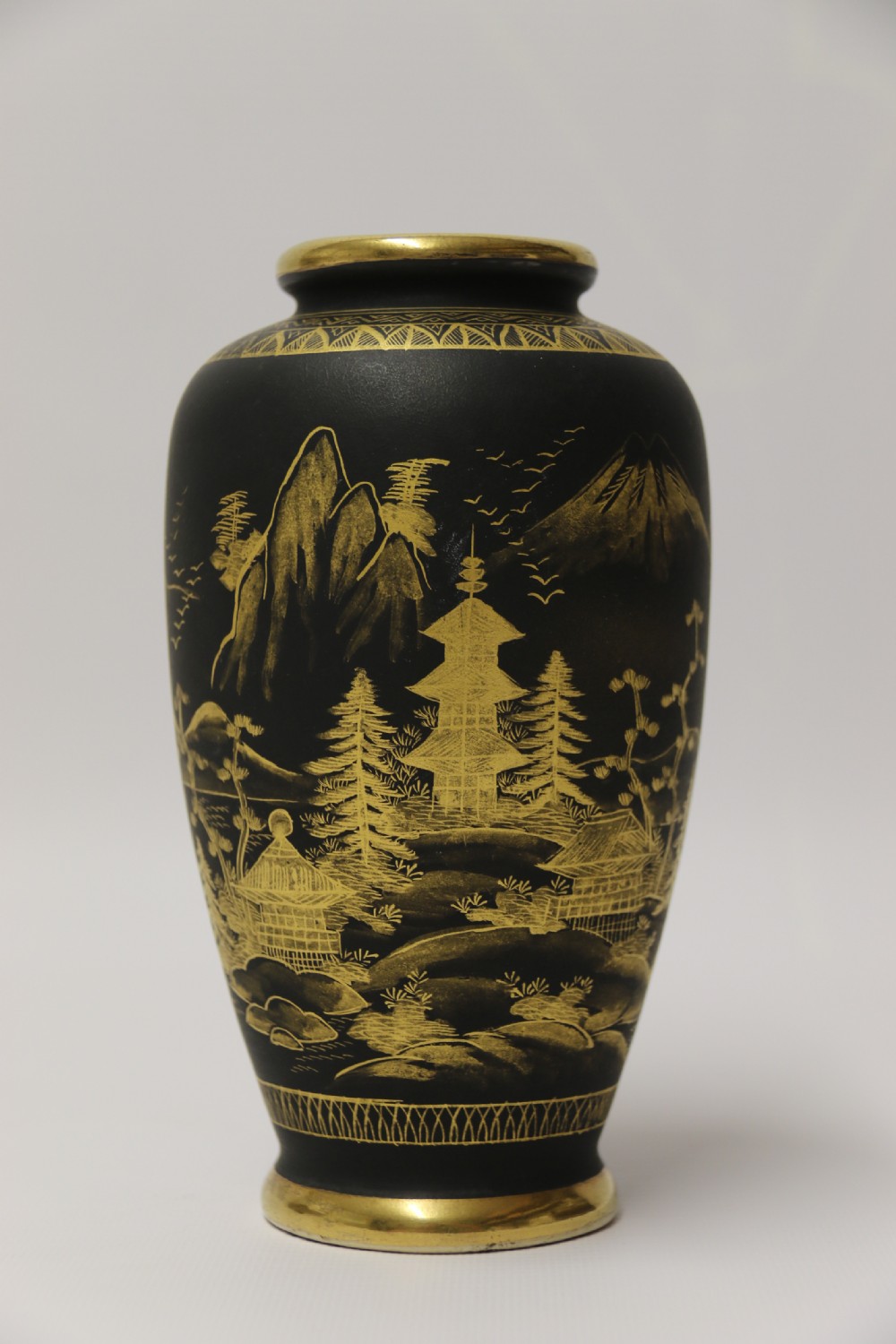 A pair of Japanese Satsuma ware pottery vases, circa 1910 View XIV