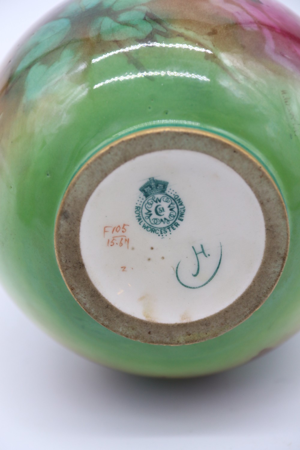 An exquisite pair of Hadley’s Royal Worcester hand painted vases by Harry Martin, C 1907 View XII