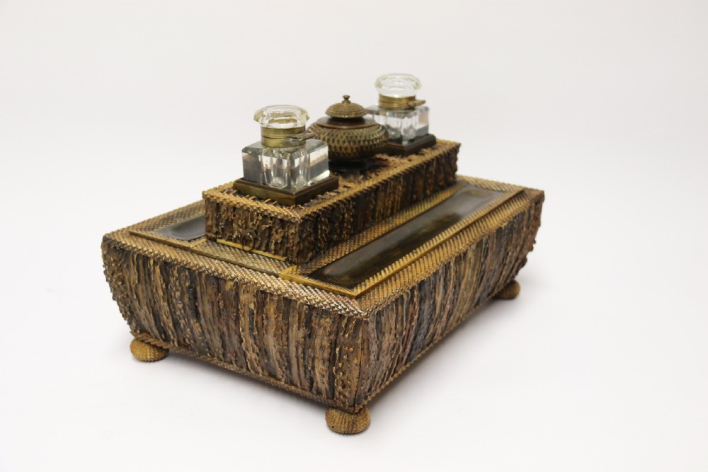 An early 19th century Anglo Indian desk inkstand made from deer antler and horn View VI