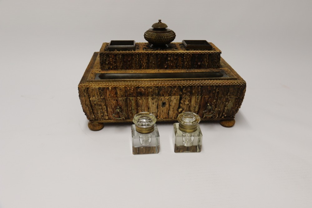 An early 19th century Anglo Indian desk inkstand made from deer antler and horn View XII