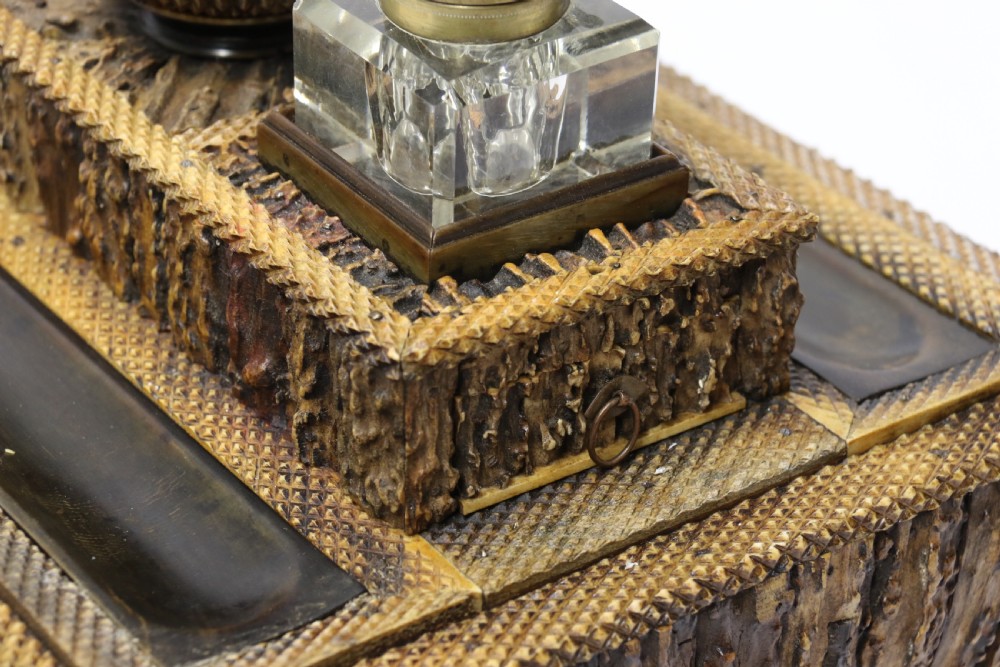 An early 19th century Anglo Indian desk inkstand made from deer antler and horn View XXI