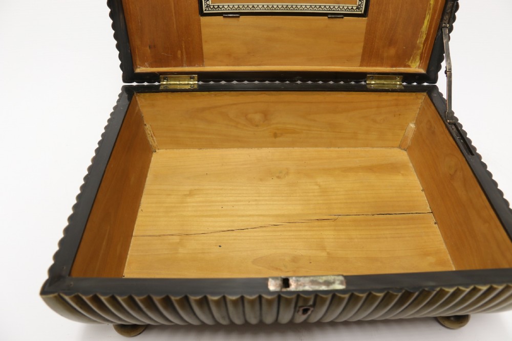 An exceptional Indian Raj period carved horn workbox, circa 1840 View XVII
