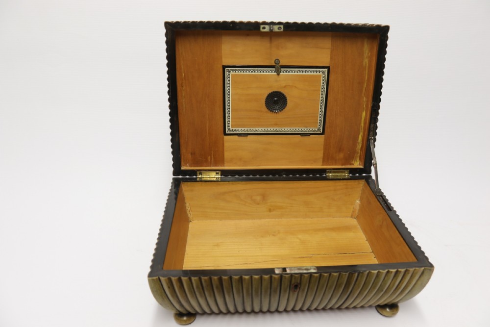 An exceptional Indian Raj period carved horn workbox, circa 1840 View XVIII
