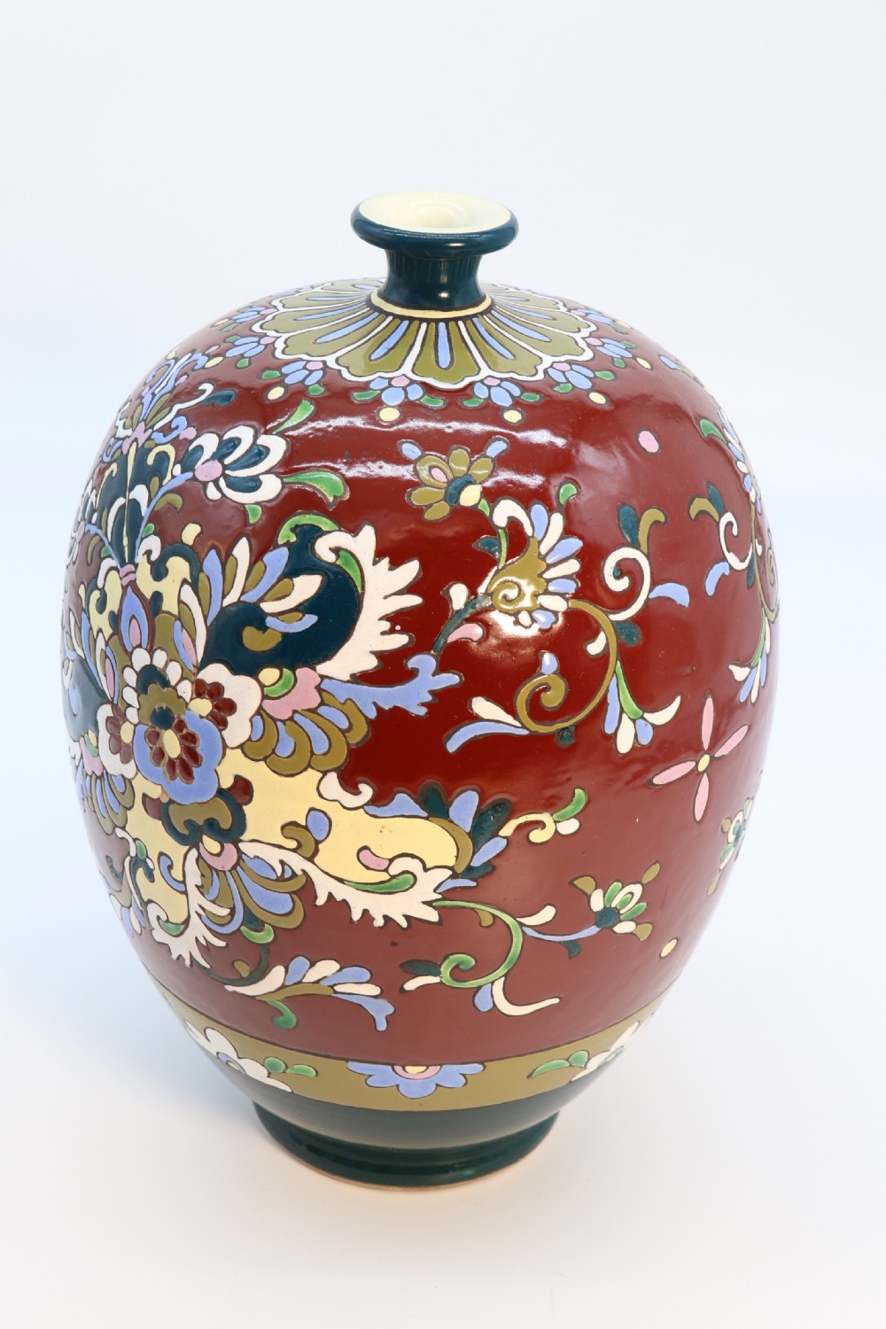 A large Japanese pottery vase with bold enamelled decoration, circa 1910 View II