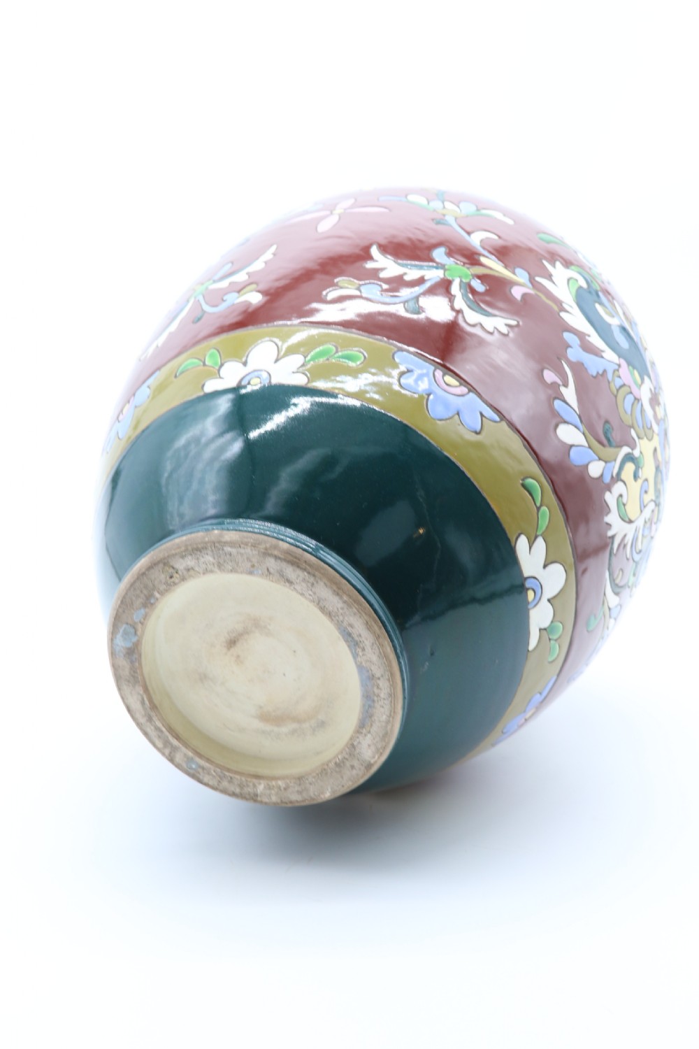 A large Japanese pottery vase with bold enamelled decoration, circa 1910 View XV
