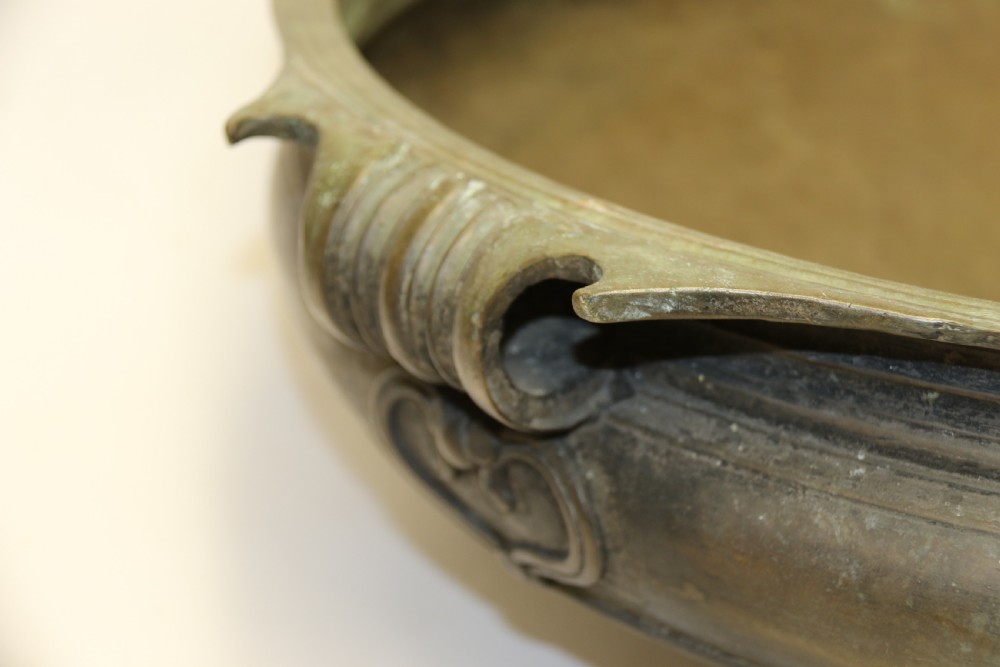 A rare 18th century Indian bronze Urli temple bowl View VI