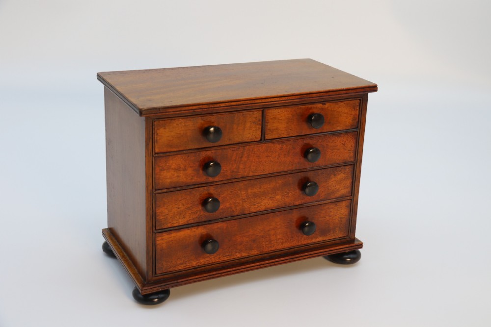 A superb mid Victorian miniature apprentice piece chest of drawers, circa 1860 View III