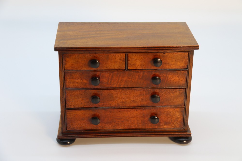 A superb mid Victorian miniature apprentice piece chest of drawers, circa 1860 View V