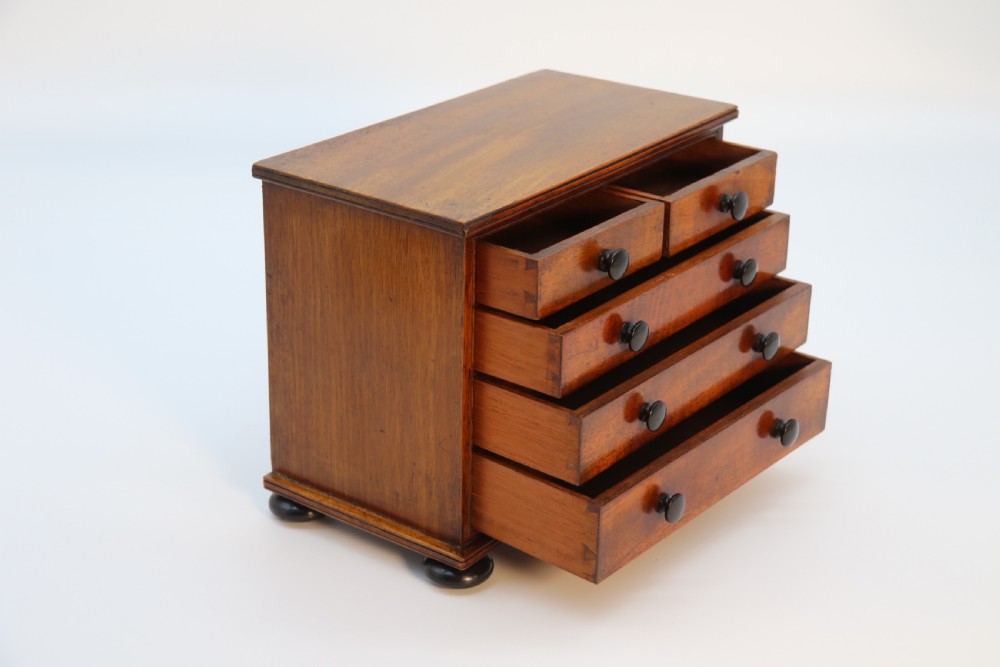 A superb mid Victorian miniature apprentice piece chest of drawers, circa 1860 View XIII