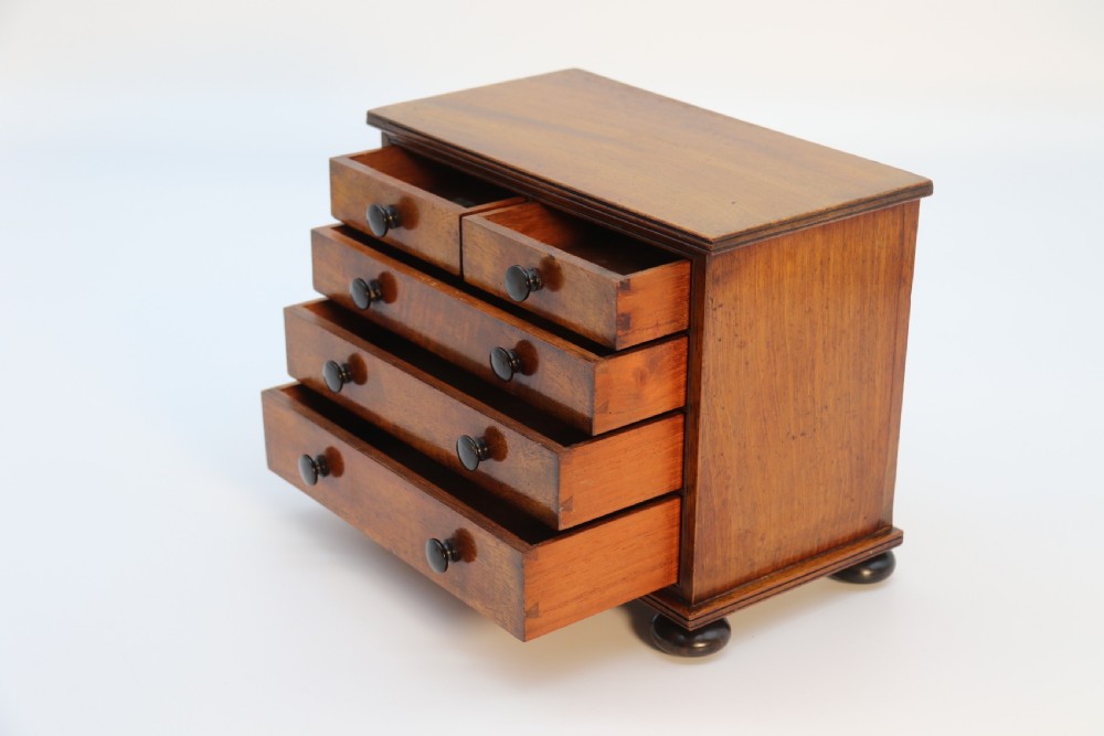 A superb mid Victorian miniature apprentice piece chest of drawers, circa 1860 View XVI
