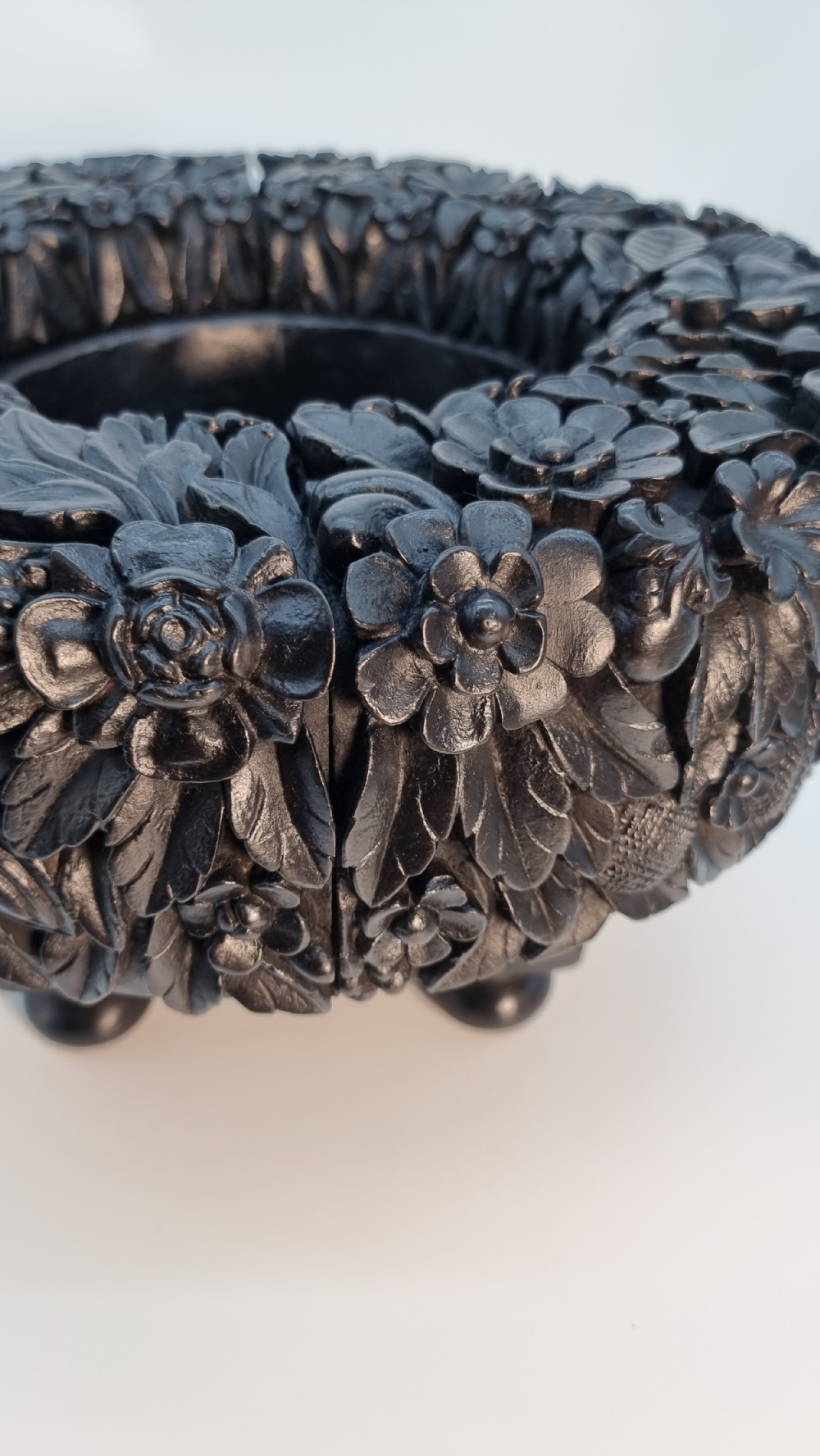 A very rare Anglo Indian Raj period carved solid ebony table centre piece/jardinière View IX