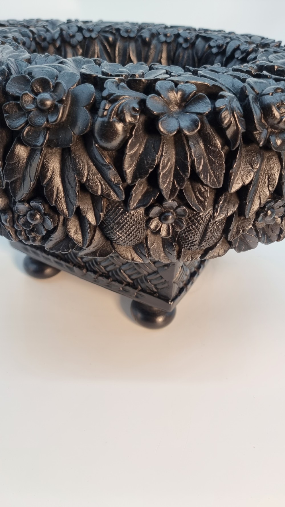 A very rare Anglo Indian Raj period carved solid ebony table centre piece/jardinière View X