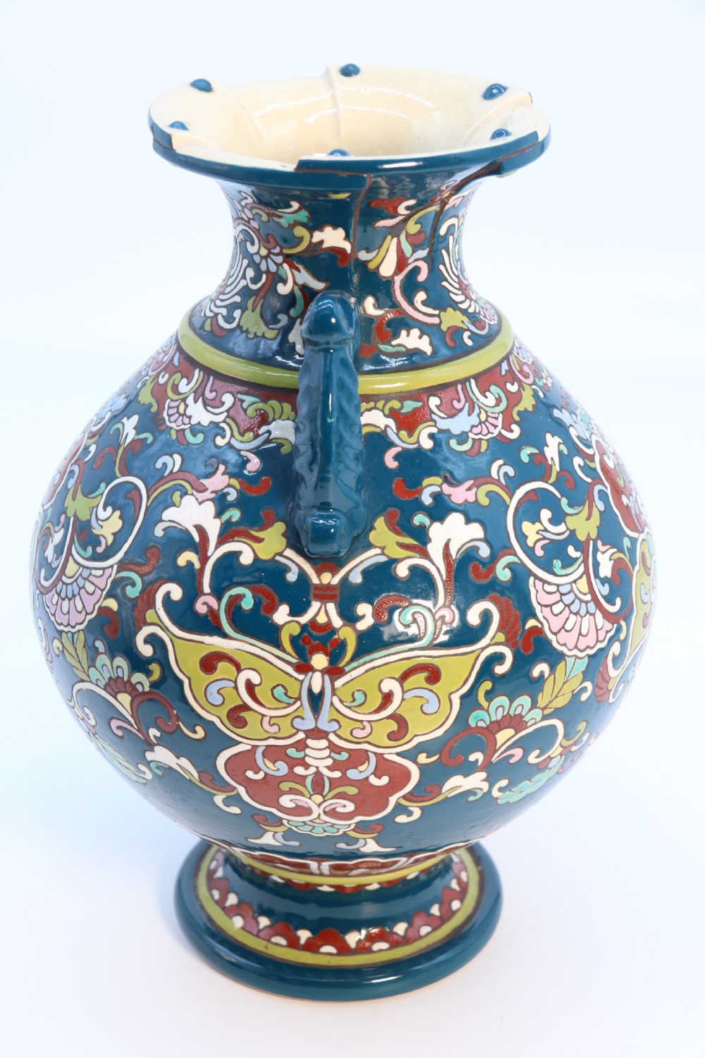 A large  Japanese hand enamelled pottery vase, circa 1910

 View III