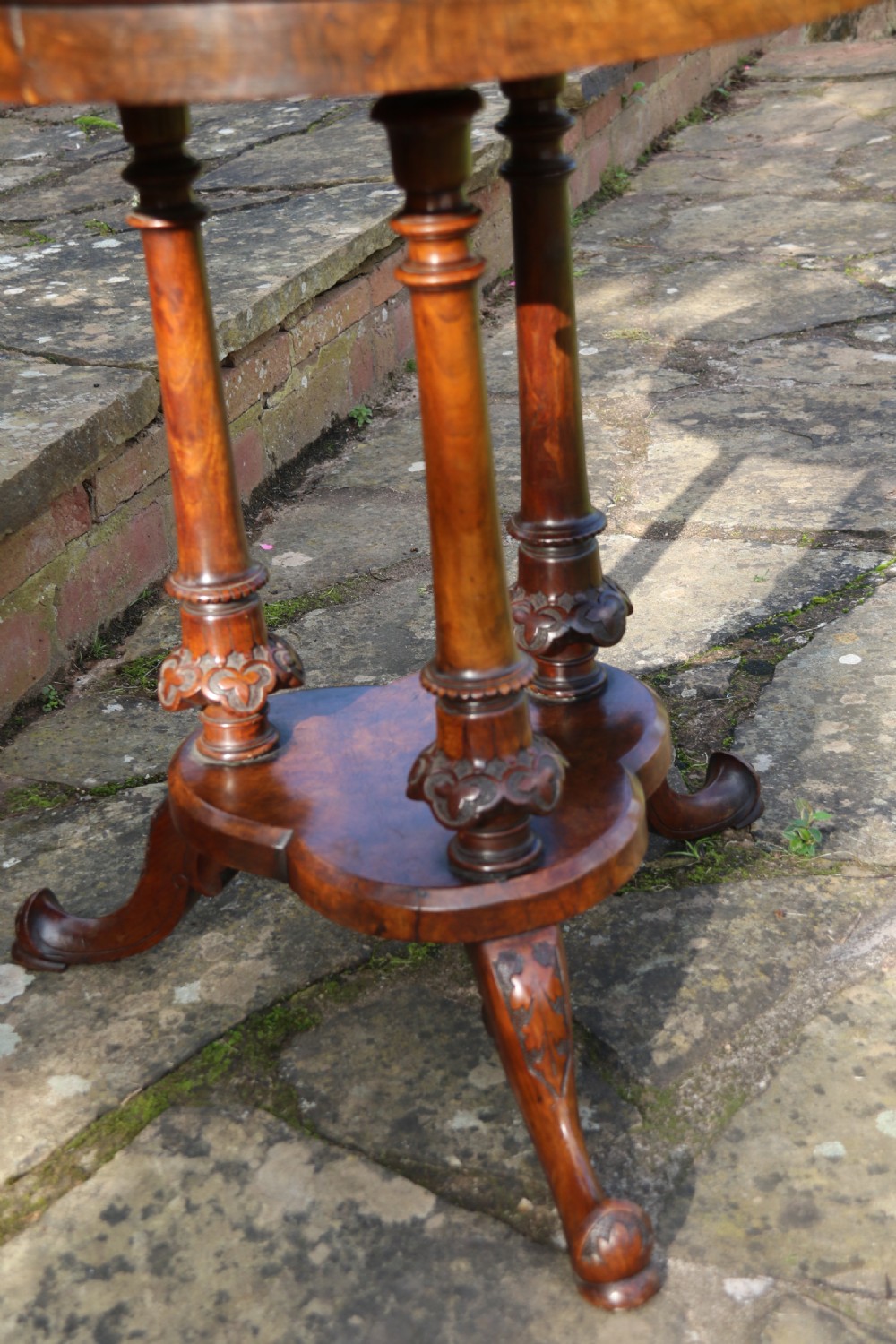 Antique Victorian pietra dura specimen marble topped burr walnut occasional/games table, circa 1860 View XIV