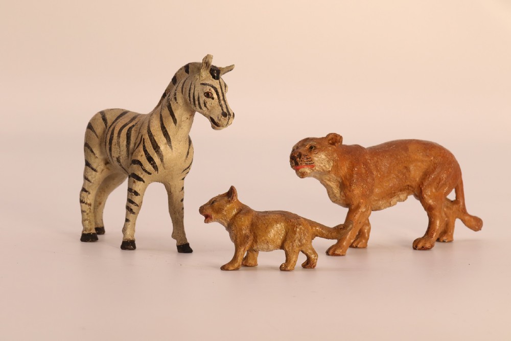 A collection of early 20th century antique Elastolin and Lineol exotic animals. View VIII