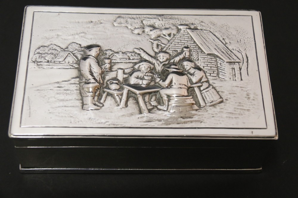 An early 19th century continental  silver box, circa 1820 View VI