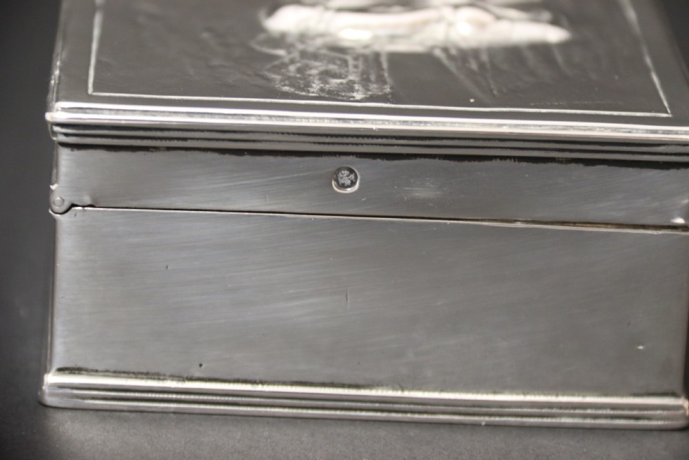 An early 19th century continental  silver box, circa 1820 View XII