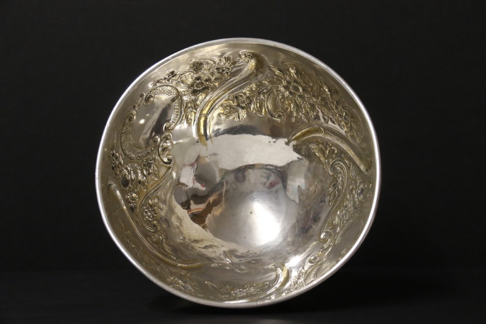 A Victorian period silver hallmarked bowl London 1897 - 98 View X