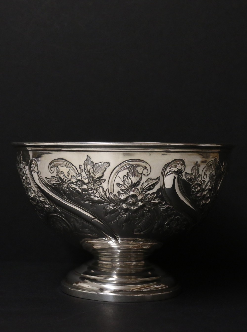 A Victorian period silver hallmarked bowl London 1897 - 98