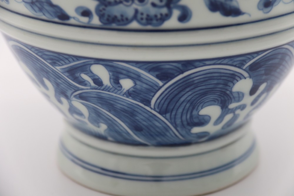 A pair of Chinese hand painted blue and white porcelain vases View XIII