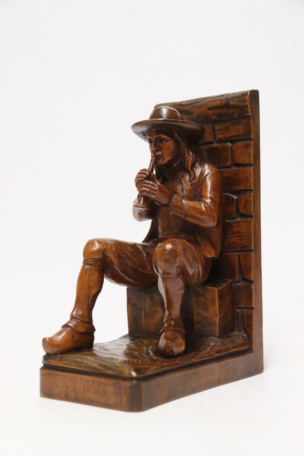A pair of Black Forest carved walnut bookends circa 1900 View IX
