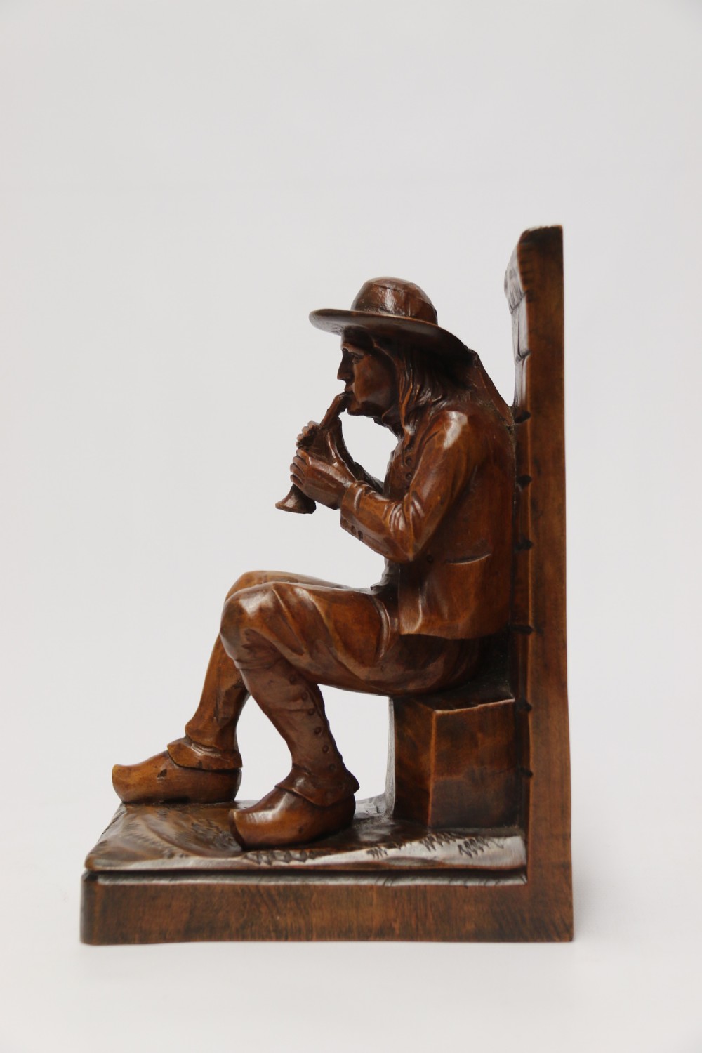 A pair of Black Forest carved walnut bookends circa 1900 View X