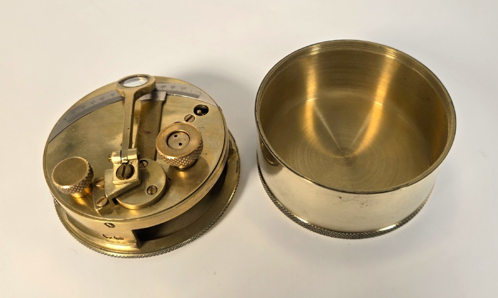 A rare military brass pocket sextant, first world war period, C 1915 View VI