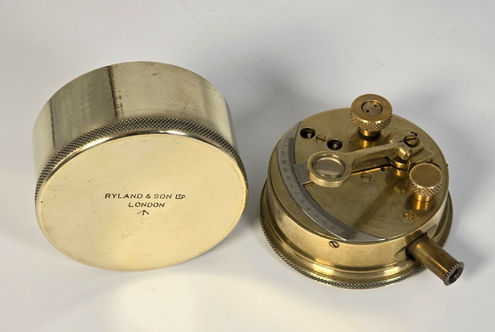 A rare military brass pocket sextant, first world war period, C 1915 View XXIII