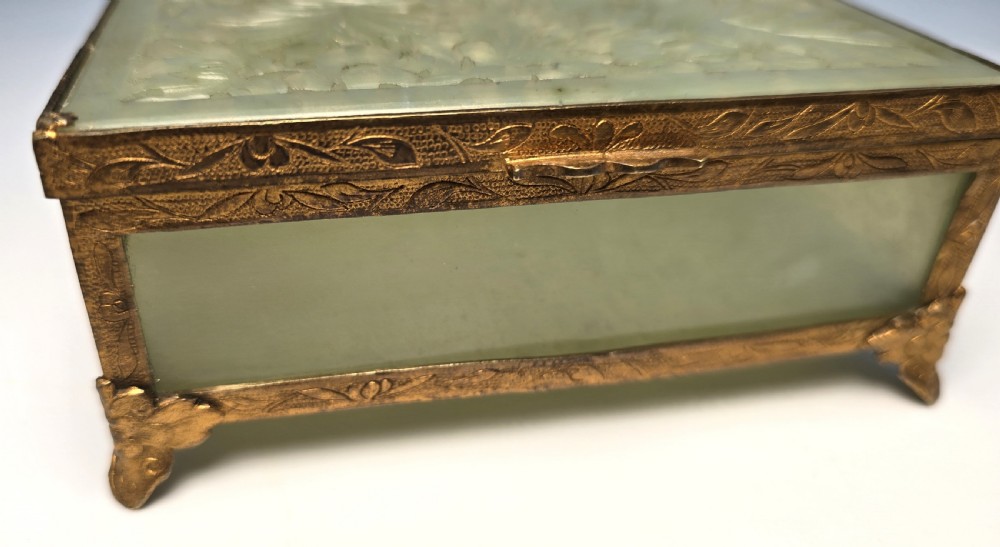 A Chinese carved jade and gilt metal mounted jewellery box View XIII
