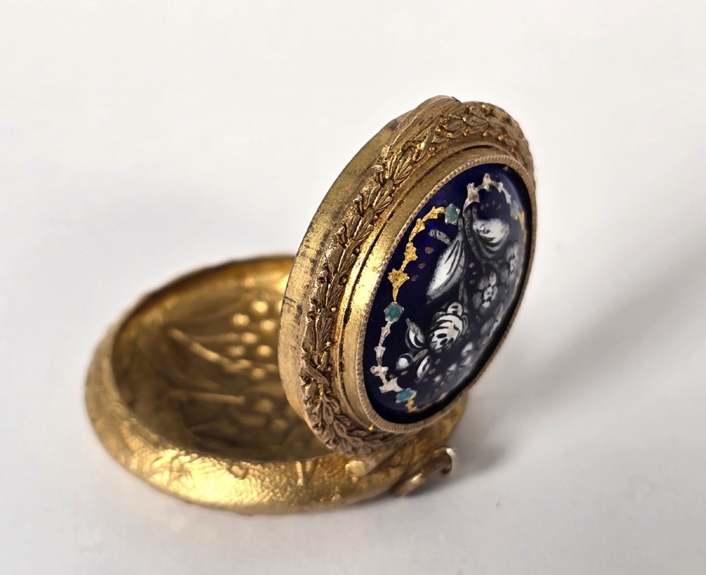 A French mid 19th C ladies gilt and enamel patch box View IV