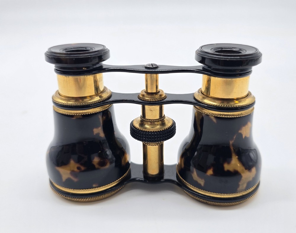 A pair of opera glasses with original case, English circa 1900 View IV